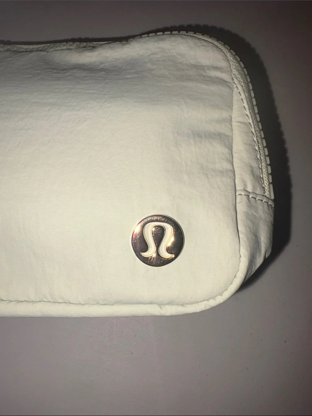 lululemon athletica Kohlrabi green belt bag with gold accents NWT